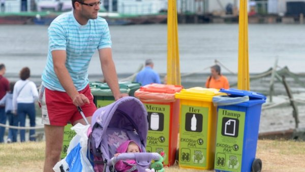 TАТE РЕТКО НА ПОРОДИЉСКОМ: Тек пет одсто очева спремно да користи законско одсуство по рођењу детета