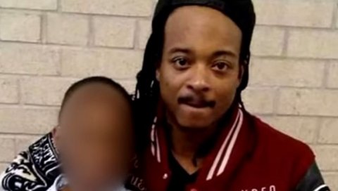 ПРОБУДИО СЕ У БОЛНИЦИ У СУЗАМА: Афроамериканац који је упуцан са седам метака у леђа се освестио, ево шта је прво питао оца (ВИДЕО)