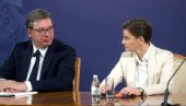 VAŽNI SASTANCI ZA SRBIJU: Vučić putuje u Prag, premijerka Brnabić u Brisel