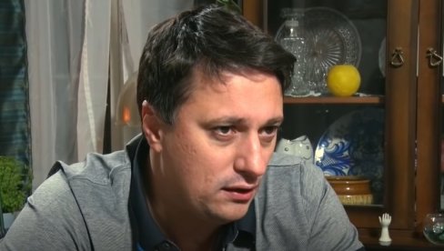 ANDRIJA MILOŠEVIĆ ZAVEJAN NA AERODROMU: Poznati glumac zbog vremenskih nepogoda zakasnio na predstavu