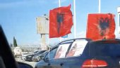 KOLONA SA ALBANSKIM ZASTAVAMA PRODEFILOVALA ZETOM: Zbog trobojki hapse, vozači nisu sankcionisani