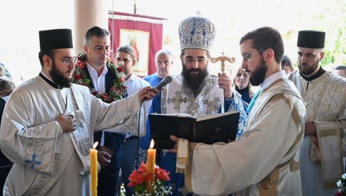 PIROĆANCI OBELEŽILI GRADSKU SLAVU: Zbog korone samo liturgija, bez litije i vašara