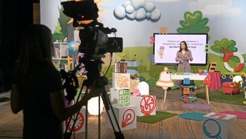 ONLAJN NASTAVA OD DANAS: Stariji osnovci i srednjoškolci nastavu prate od kuće