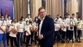 POSETA PREDSEDNIKU: Vučić primio mlade sportiste sa KiM