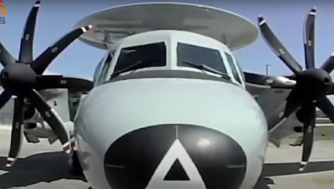 АМЕРИЧКИ САТЕЛИТИ СНИМИЛИ КИНЕСКОГ АВАКСА: Моћи ће да слеће на носаче авиона, овај авион ће бити изазов за Пентагон (ФОТО)
