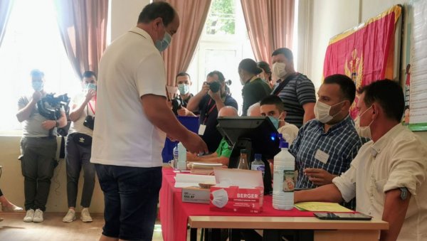 ПРЕГЛЕД ИЗЛАЗНОСТИ ПО РЕГИОНИМА: На парламентарним изборима у Црној Гори већа излазност него 2016. године