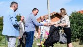 RELJIĆI U NOVOM DOMU U LEDINCIMA: Počela isporuka građevinskog materijala izbeglim porodicama koje žive u Vojvodini