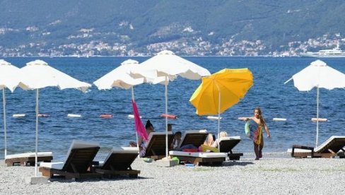 POTPUNI KOLAPS SEZONE: U Crnoj Gori ove godine za oko 83 odsto turista manje!