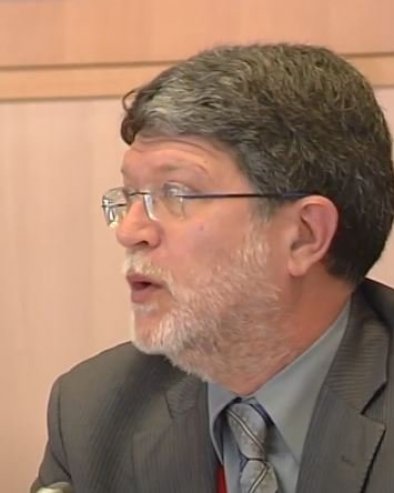 ПИЦУЛА ОДБИО ДА КАЖЕ ДА СЕ У ЈЕСЕНОВЦУ ДОГОДИО ГЕНОЦИД: Побегао од новинарке Информера због овог питања (ВИДЕО)