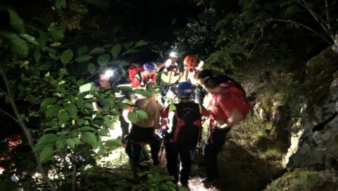 ДРАМА КОД БОРА: Изгубило се 18 људи, акцију спасавања отежава мрак