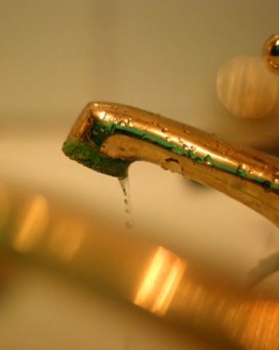 ВИШЕ БЕОГРАДСКИХ ОПШТИНА ОД СУТРА ПА НАДАЉЕ БЕЗ ВОДЕ: Радови на испирању водоводних мрежа