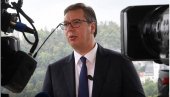 VUČIĆ PORUČIO KRITIČARIMA: Da podnesem ostavku zbog toga što smo učinili najveću čast Srbiji?