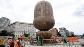 MONTIRAJU VIZANTIJSKI ŠLEM: Počela druga faza postavljanja spomenika Stefanu Nemanji na Savskom trgu (FOTO)