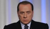ИПАК ЈЕ ДОБРО: Берлускони напустио болницу након рутинске контроле