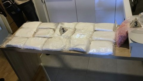 АКЦИЈА ПОЛИЦИЈЕ И БИА: Заплењено 4,6 кг хероина ухапшено петособа