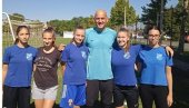 ГОСТ ИЗНЕНАЂЕЊА: Дарко Ковачевић посетио фудбалерке у Стајићеву