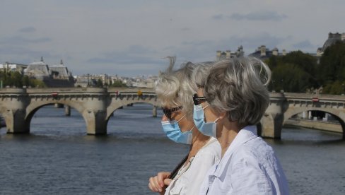 PREMAŠEN MILION ZARAŽENIH U FRANCUSKOJ: Za jedan dan u zemlji ponovo oboren evropski rekord sa više od 42.000 inficiranih
