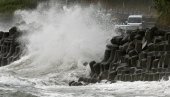 ХИБРИДНА ОЛУЈА ЈАНОС НОСИ СВЕ ПРЕД СОБОМ: Наредних 9 сати критични, порастао ниво мора
