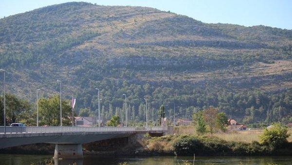 КОМШИЈЕ ИХ ОТКЉУЧАВАЈУ: Становници пограничних места у Србији на пиће иду у Републику Српску