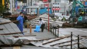 TAJFUN HEJŠEN POGODIO JAPAN: Preko 100 ljudi je povređeno, dvoje je poginulo, a četvoro nestalo - zemlja u kolapsu (VIDEO)
