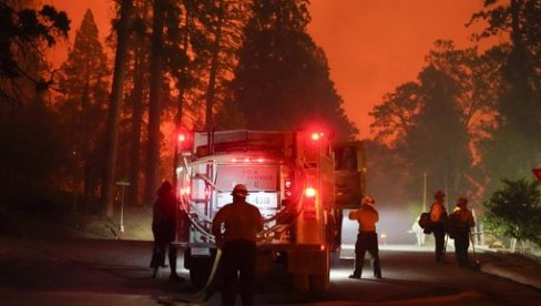 КАНАДА: Пожари се поново разбуктали у Едмонтону, гори укупно 449 пожара