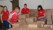 ПОМОЋ ПЕНЗИОНЕРИМА СА ПРИМАЊИМА ДО 25.000 ДИНАРА: Црвени крст у Прокупљу дистрибуира пакете са храном