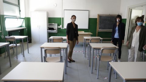 КОРОНА У ИТАЛИЈАНСКИМ ШКОЛАМА: Око 13.000 запослених у школама заражено ковидом-19