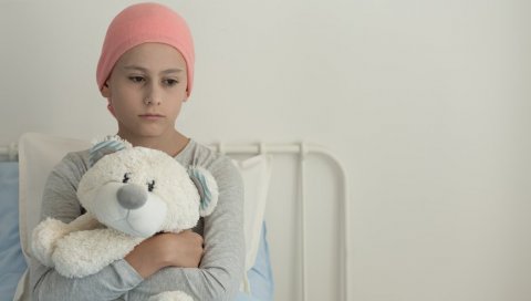 ОТАПА И НАЈТВРЂА СРЦА: Жена се пријавила да донира пакетиће деци са онкологије - упутство које је добила расплакало читаву Србију