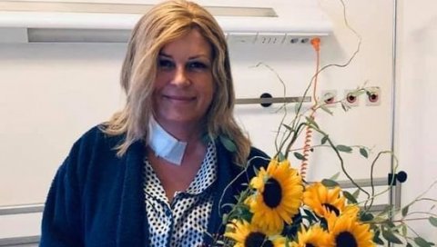 БИЛО МИ ЈЕ ТЕШКО ДА ОТВОРИМ ФЛАШИЦУ ВОДЕ: Огласила се Колинда Грабар Китаровић после операције (ФОТО)