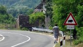 SRBE OSTAVLJAJU BEZ STRUJE, VODE I PUTA: U srpskim selima u Hrvatskoj nije omogućen normalan život