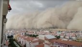 STAVIČNE SLIKE SMAKA SVETA NAD ANKAROM: Nezapamćena peščana oluja pogodila glavni grad Turske  (VIDEO)