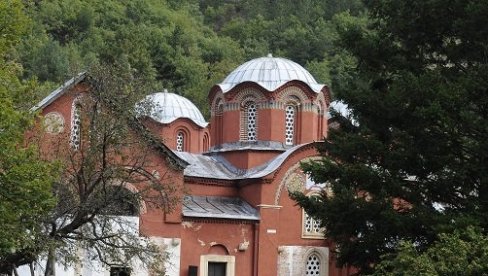 SRAMNA PROVOKACIJA ALBANACA: Prisvajaju srpske svetinje, za Pećku patrijaršiju tvrde da je albanska pravoslavna crkva! (FOTO)