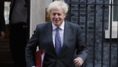 ЛАЈЕН И ЏОНСОН ГАСЕ ВАТРУ: Председница ЕК и премијер Велике Британије траже излаз из кризе у односима Брисела и Лондона