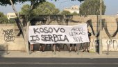 KOSOVO JE SRBIJA: Fudbaleri Zvezde na zamnimljiv način ispraćeni na utakmicu (VIDEO)