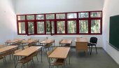 PREKOBROJNI U UČIONICAMA: Deca sa posebnim potrebama iseljena iz prostora u OŠ Jugoslavija u Baru