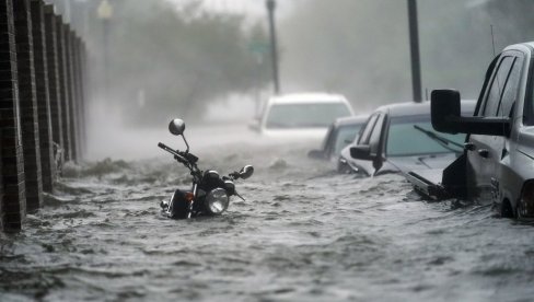 PROGLAŠENO VANREDNO STANJE: Oluja Fiona prerasla u uragan