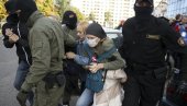 ZAHTEVALI OSTAVKU LUKAŠENKA: Više od 300 osoba uhapšeno na maršu žena u Minsku