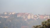 DIM OBAVIO SMEDEREVO: Sinoć gorela gradska deponija, građani ne mogu ni prozore da otvore (FOTO)