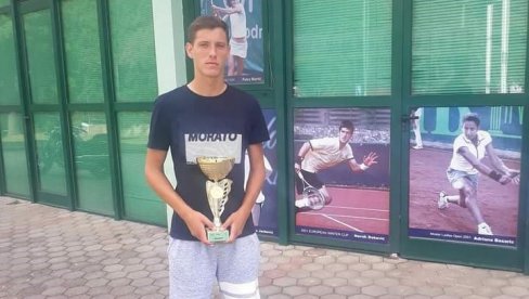 NOVI USPEH TENISKE NADE SRPSKE I BIH: Petrović drugi i treći na ITF turniru!