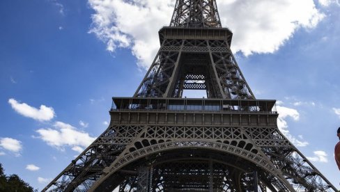 NOVI POTEZ PARIZA: Francuska proteruje još šest ruskih diplomata