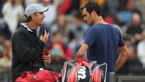 NEKADAŠNJI TRENER RODŽERA FEDERERA: Brine me Đokovićevo duševno stanje