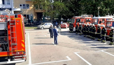 НOВO ВAТРOГAСНO ВOЗИЛO: Уручено ватрогасној јединици из Модриче