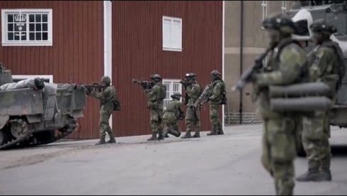 ШАЉУ ПРОТИВТЕНКОВСКО НАОРУЖАЊЕ, ПУШКЕ , МУНИЦИЈУ: Финска и Норвешка ће послати Украјини наоружање