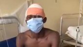 USTAJE NORMALNO I PRIČA SA VELIKIM NOŽEM U GLAVI: Neverovatan snimak iz Angole! (UZNEMIRUJUĆI VIDE0)