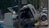 КОД НОВОГ САДА ПОВРЕЂЕНА ЖЕНА: Аутомобилом излетела са пута, ударила у аутобус и бандеру, завршила у каналу, ватрогасци секли возило (ВИДЕО)