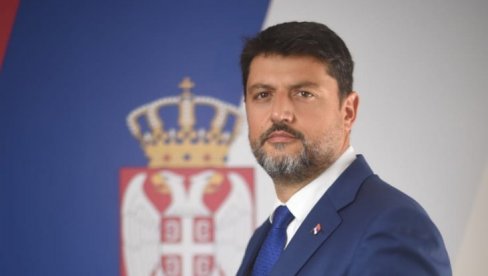 BOŽOVIĆ PORUČIO MINISTRU RADULOVIĆU: I dalje sam ambasador Srbije u Crnoj Gori
