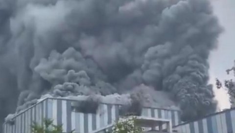 ГОРЕО ПАМУК КОЈИ УПИЈА ЗВУК: Епилог пожара у згради Хуавеј - пронађена угљенисана тела (ВИДЕО)