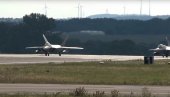 АМЕРИЧКИ ОСВАЈАЊЕ АРКТИКА: САД премештају борбене авионе на Аљаску – 150 “невидљивих” авиона Ф-22 и Ф-35