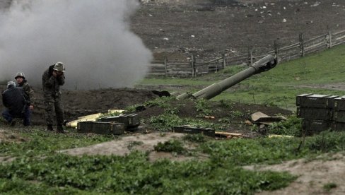 ЖЕСТОК АРТИЉЕРИЈСКИ БАРАЖ: Овако Јермени уништавају азербејџанску пешадију (ВИДЕО)