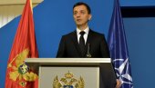 OPET MU SE PRIVIĐA FAŠIZAM U CRNOJ GORI: Ministar odbrane Crne Gore poziva na borbu